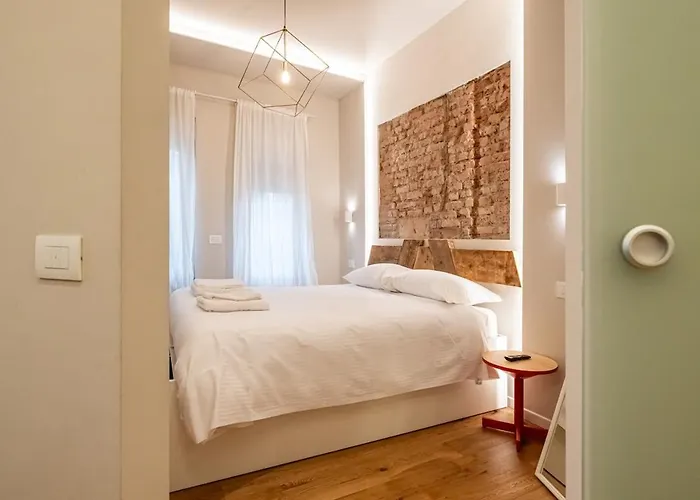 Ht Maison Angera