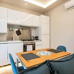 Ht Maison Angera Apartmán