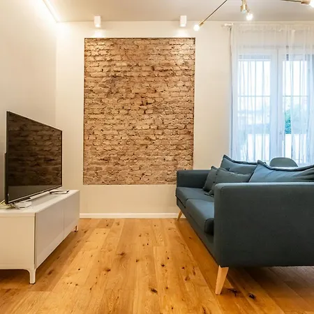 Ht Maison Angera Apartman *